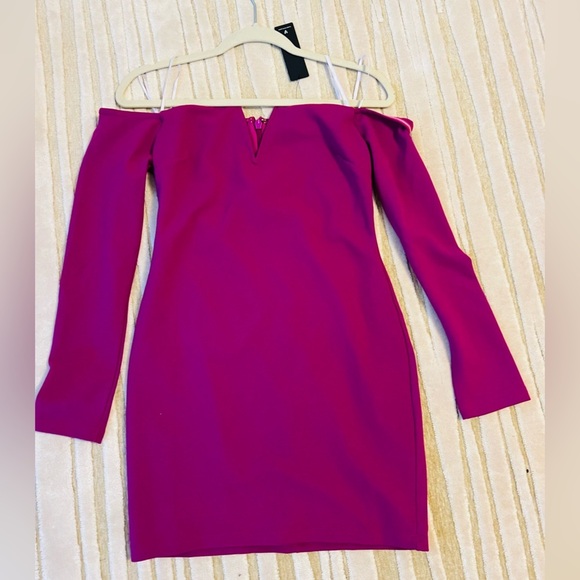 NWT cute stretchy purple/fuscia off the shoulder mini dress size medium - Picture 1 of 8